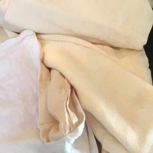 CRATE & BARREL 100% hemp two toned duvet cover, beautiful